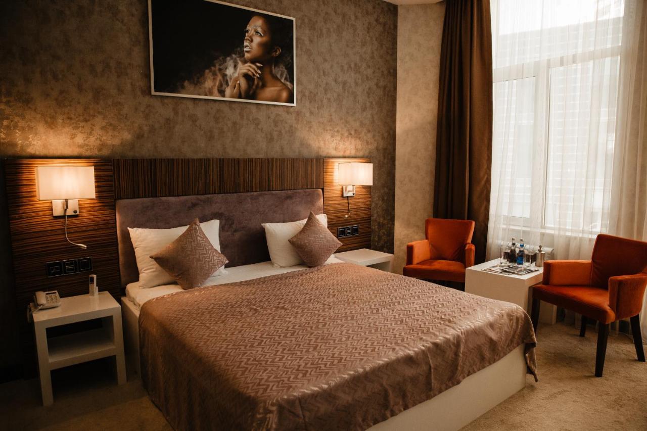 Hillmond Hotel Baky Esterno foto
